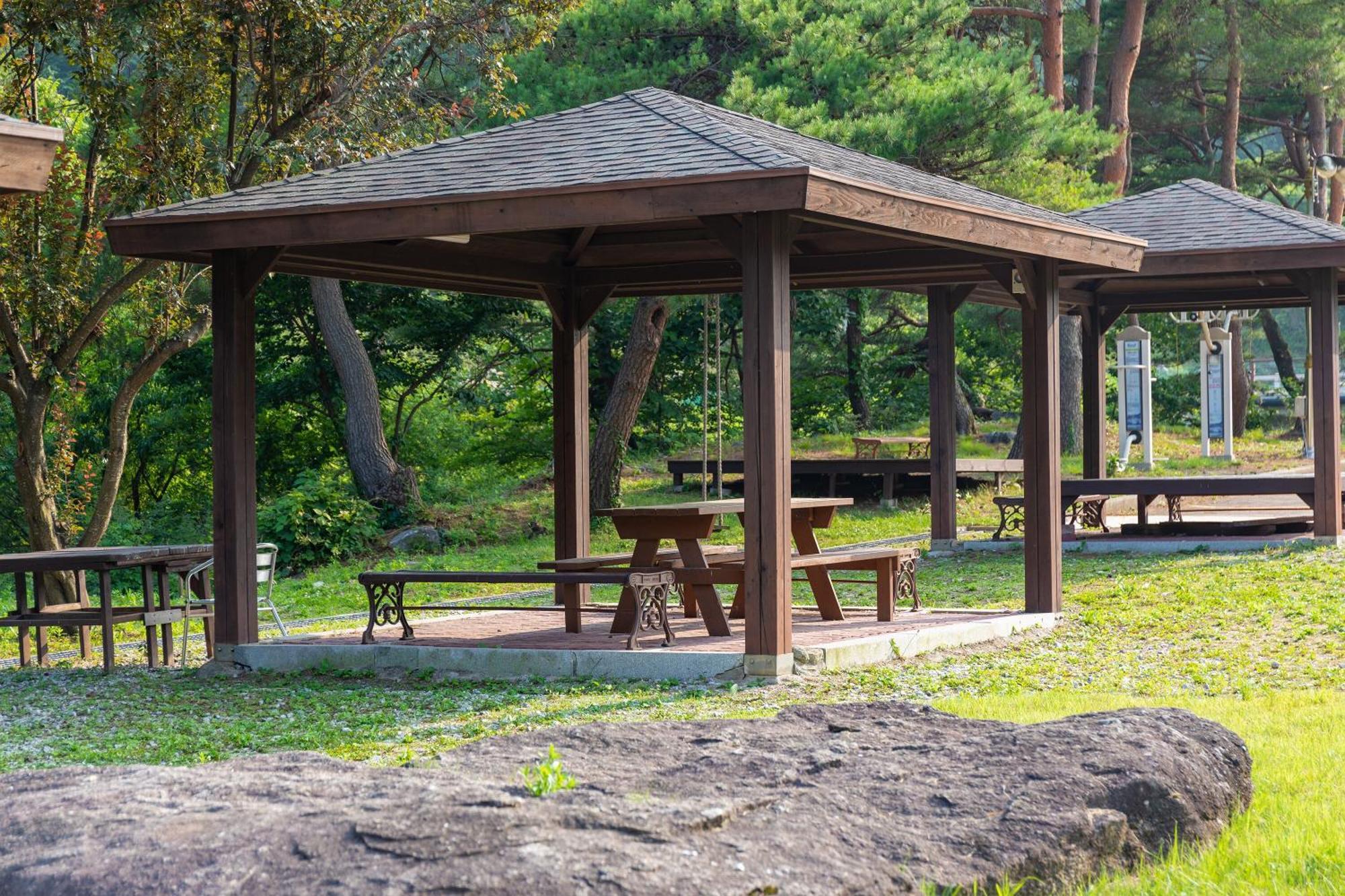 Hotel Gangneung Yasaenghwa Maeul Zewnętrze zdjęcie